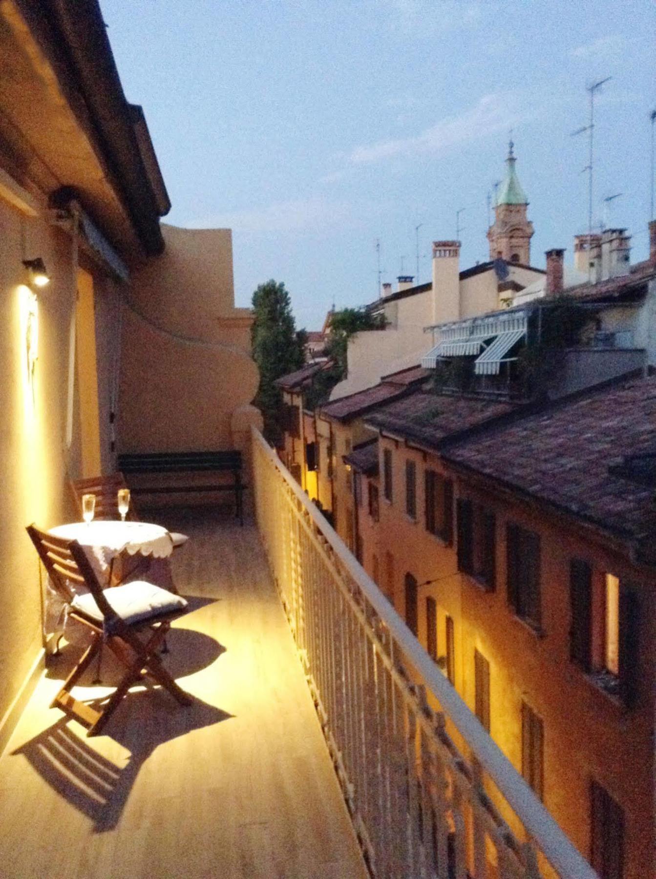 Air Of Art Apartman Bologna Kültér fotó